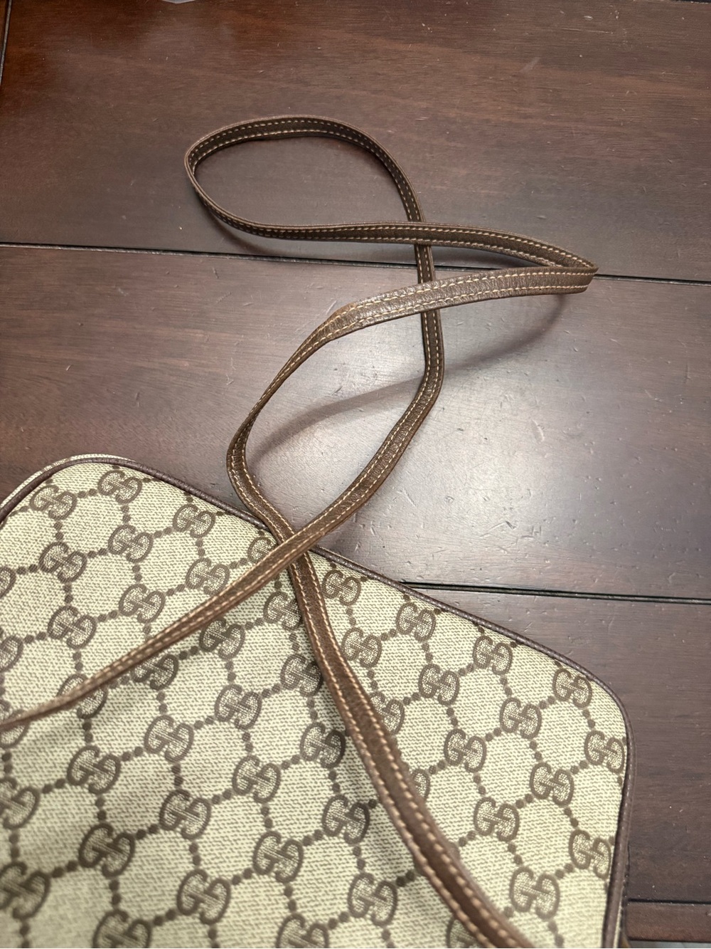 Gucci authentic crossbody - Picture 2 of 12